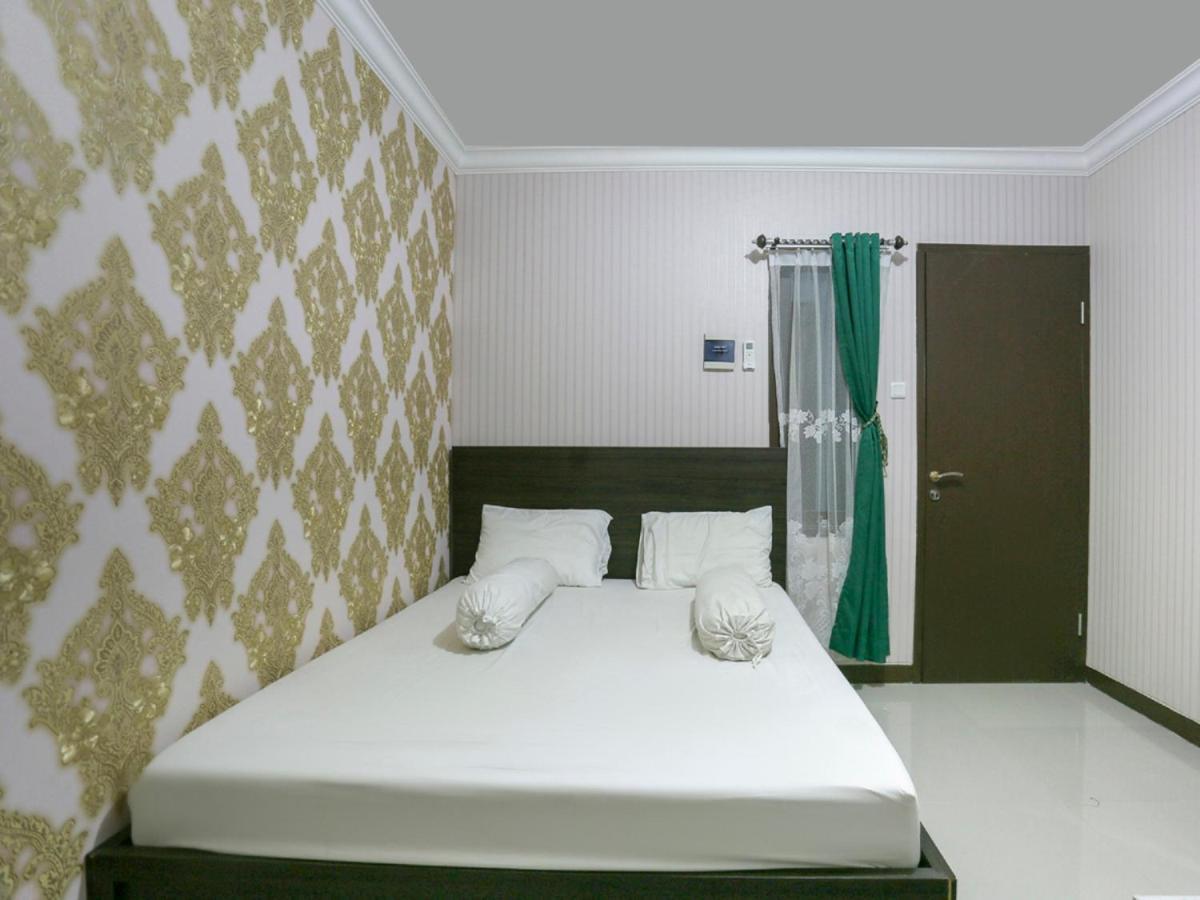 Oyo Life 3520 Indoniaga Palace 탕그랑 외부 사진